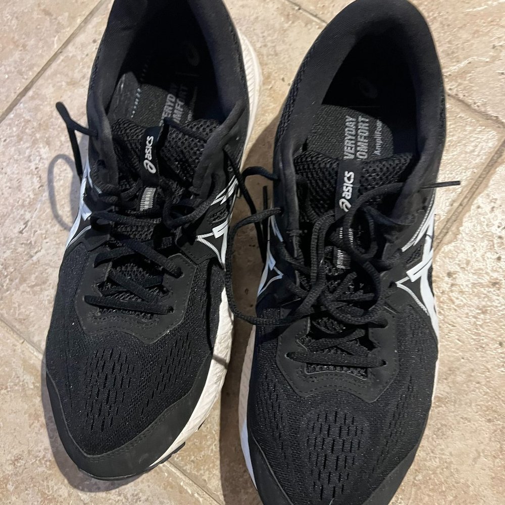 2 PAIRS OF ASICS SIZE 15  4X EXTRA WIDE